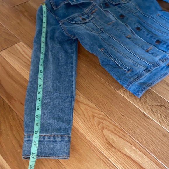 Old navy denim jean jacket - Picture 5 of 6